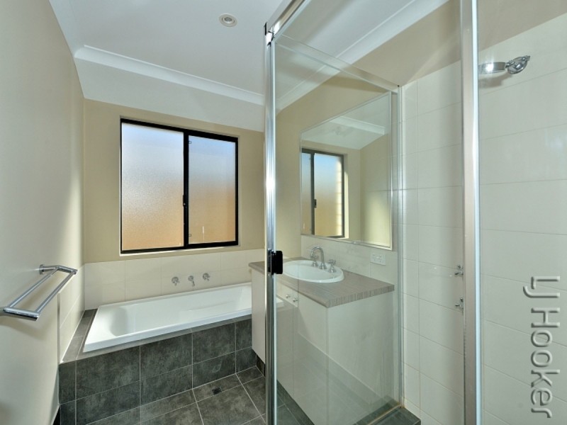 24 Geographe Bay Pass, Secret Harbour WA 6173