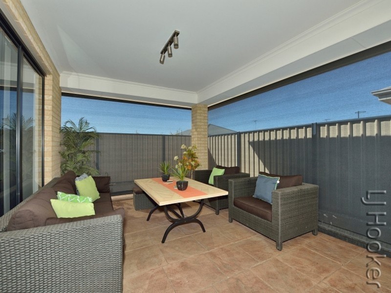 23 Newbridge Street, Meadow Springs WA 6210