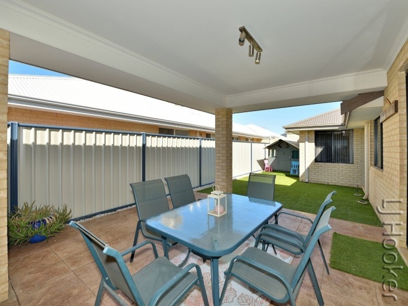 23 Newbridge Street, Meadow Springs WA 6210