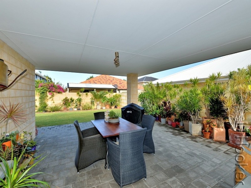 20 Frederick Way, Wannanup WA 6210