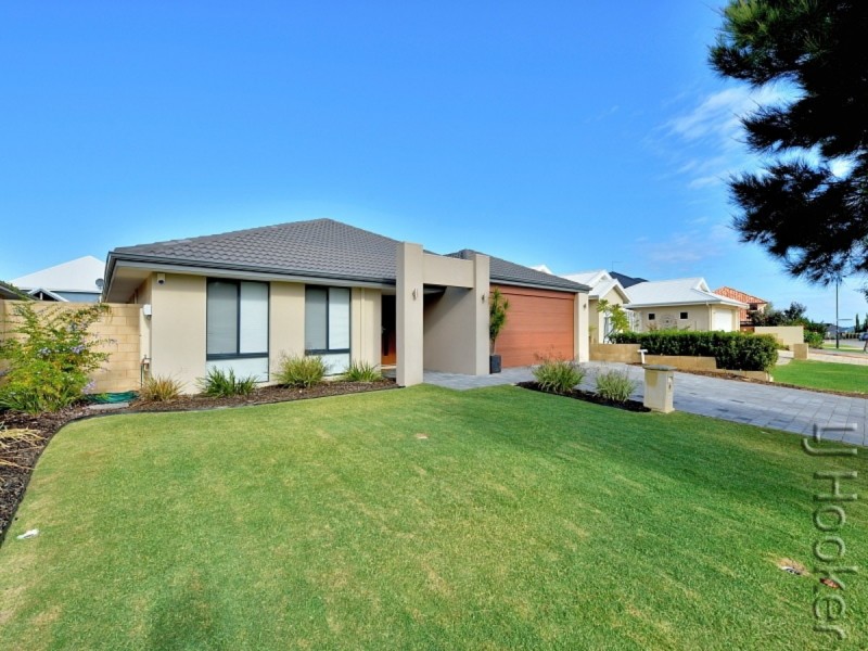 20 Frederick Way, Wannanup WA 6210