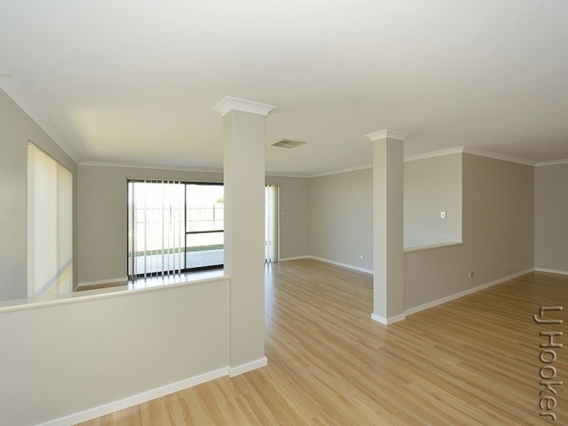 45 Quandong Parkway, Halls Head WA 6210