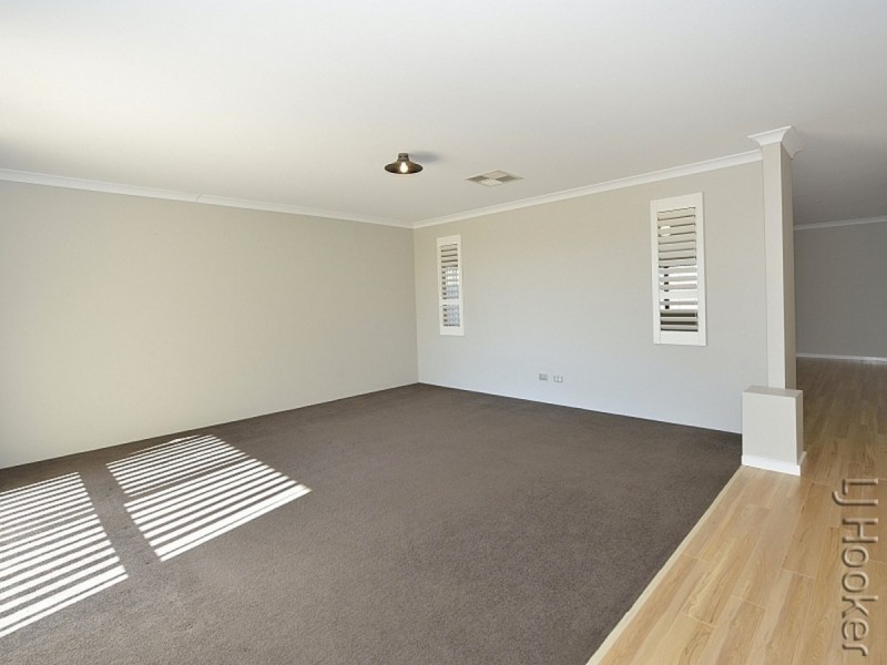 45 Quandong Parkway, Halls Head WA 6210