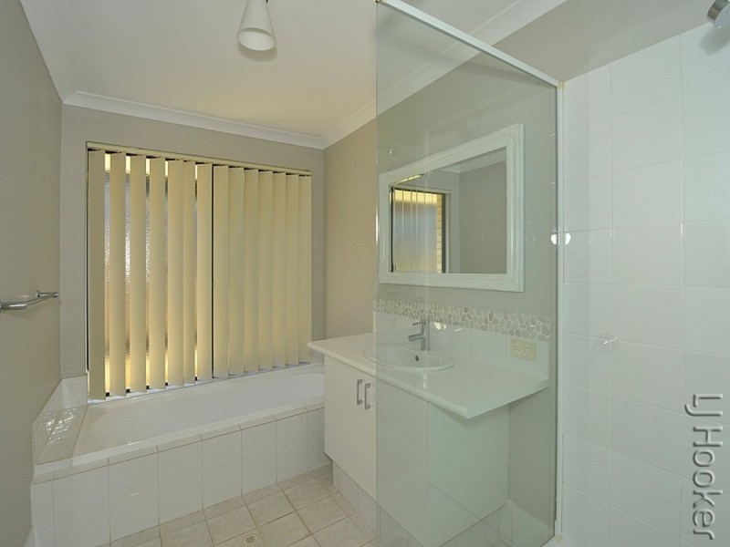 45 Quandong Parkway, Halls Head WA 6210