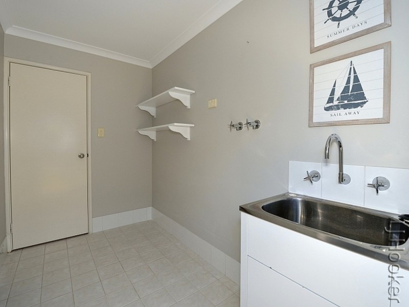 45 Quandong Parkway, Halls Head WA 6210