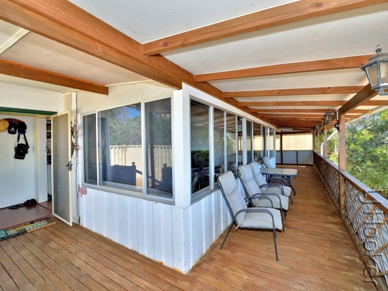 9 Valley Road, Halls Head WA 6210