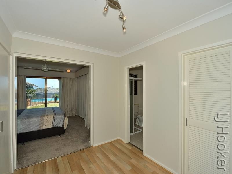 18 Lindley Road, Halls Head WA 6210