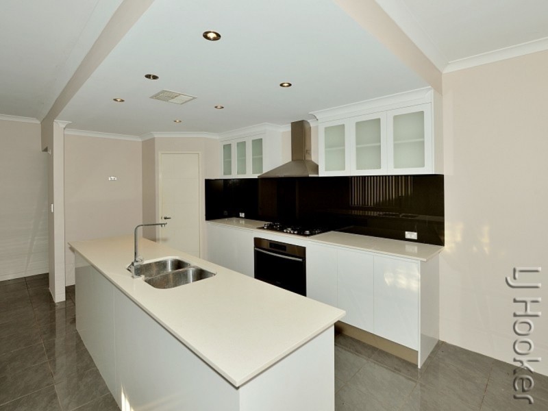 6 Molokai Close, Falcon WA 6210