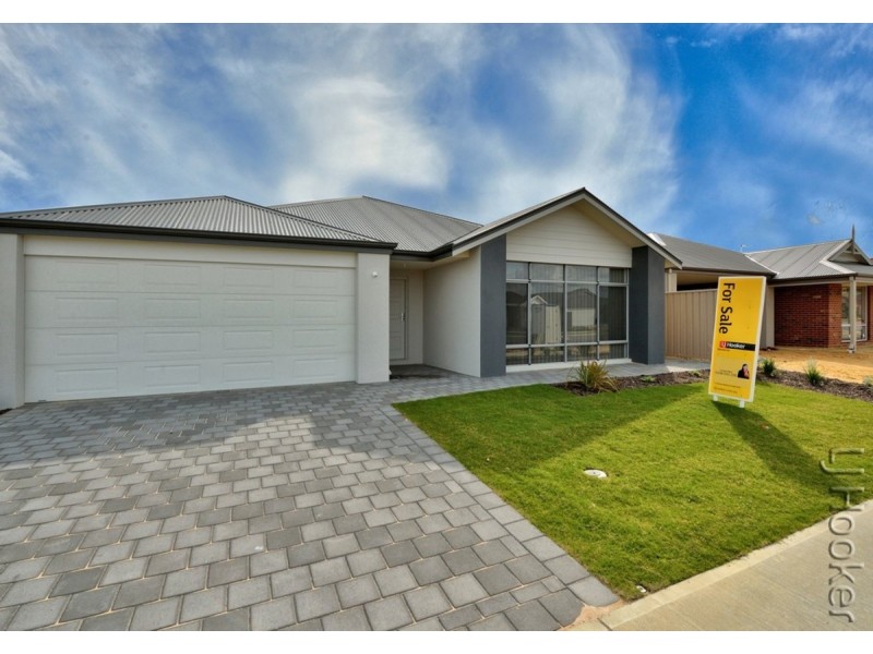 33 Aquamarine Parade, Karnup WA 6176