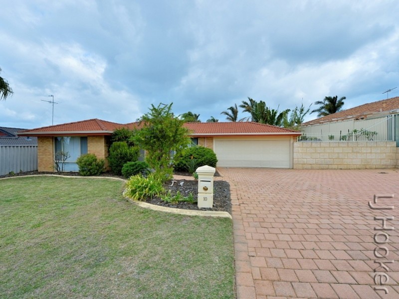 10 Floribunda Avenue, Halls Head WA 6210