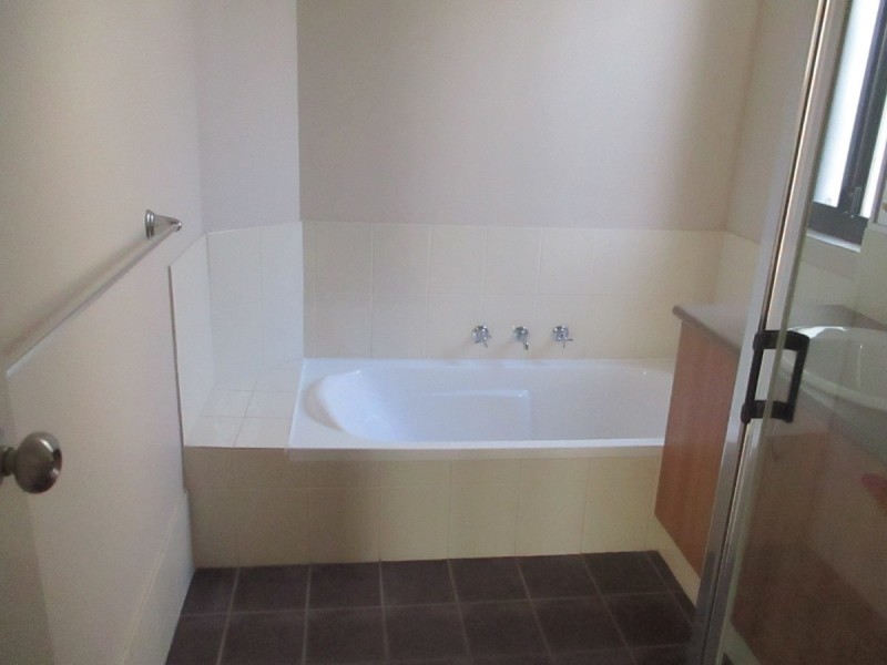 4B Nookie Street, Dudley Park WA 6210