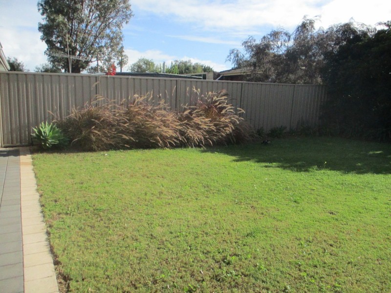 4B Nookie Street, Dudley Park WA 6210