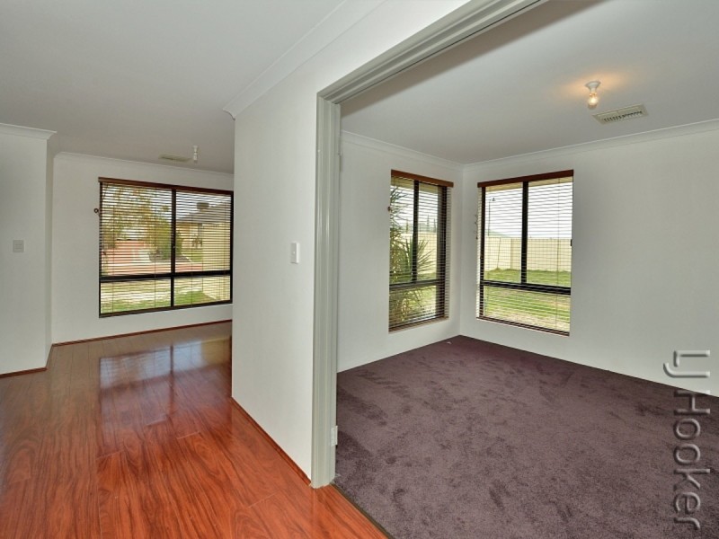 25 Highcliffe Circle, Lakelands WA 6180