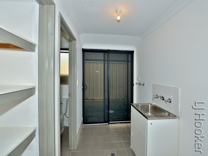 25 Highcliffe Circle, Lakelands WA 6180