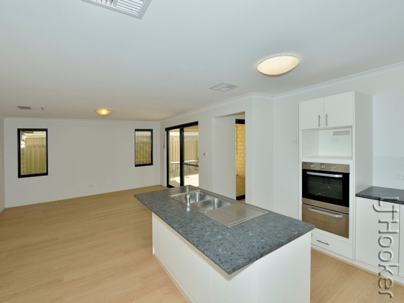 55 Coopers Mill Way, Ravenswood WA 6208