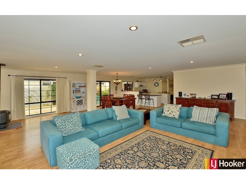 5 Magnetic Square, Halls Head WA 6210