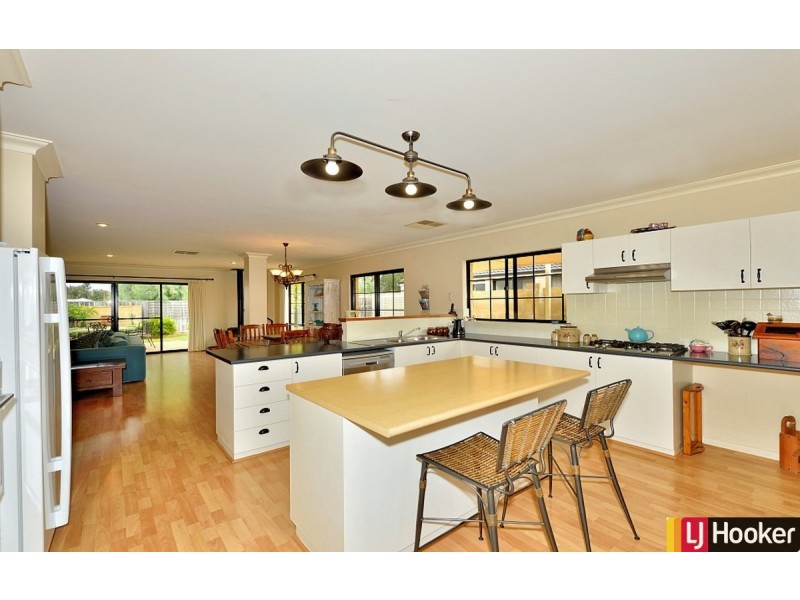 5 Magnetic Square, Halls Head WA 6210