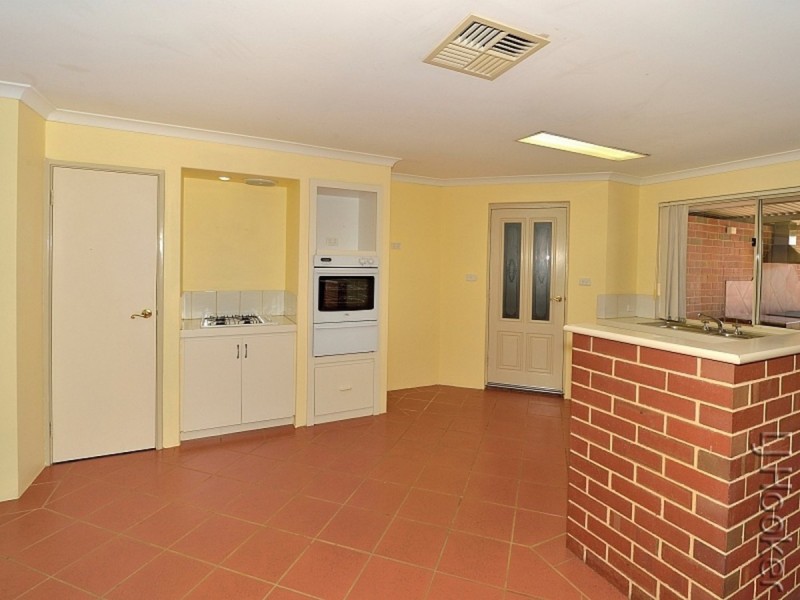77 Coodanup Drive, Dudley Park WA 6210