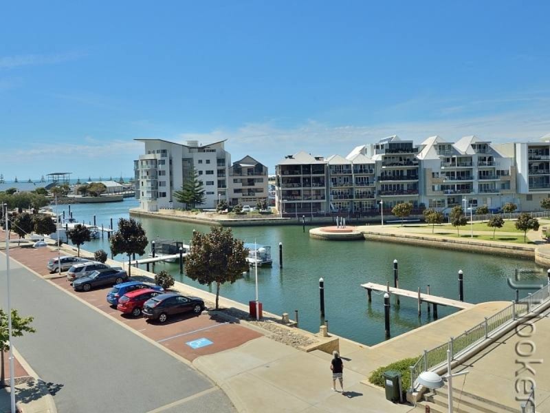 4/27 Treviso Mews, Mandurah WA 6210