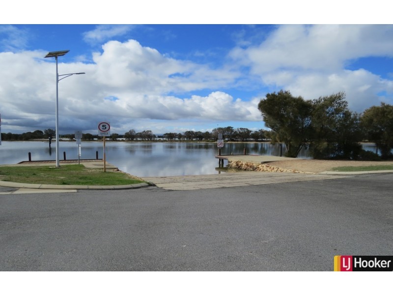 36 Batavia Quays, South Yunderup WA 6208