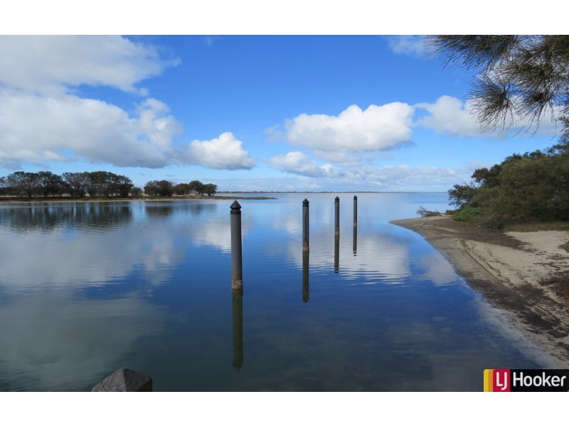 36 Batavia Quays, South Yunderup WA 6208