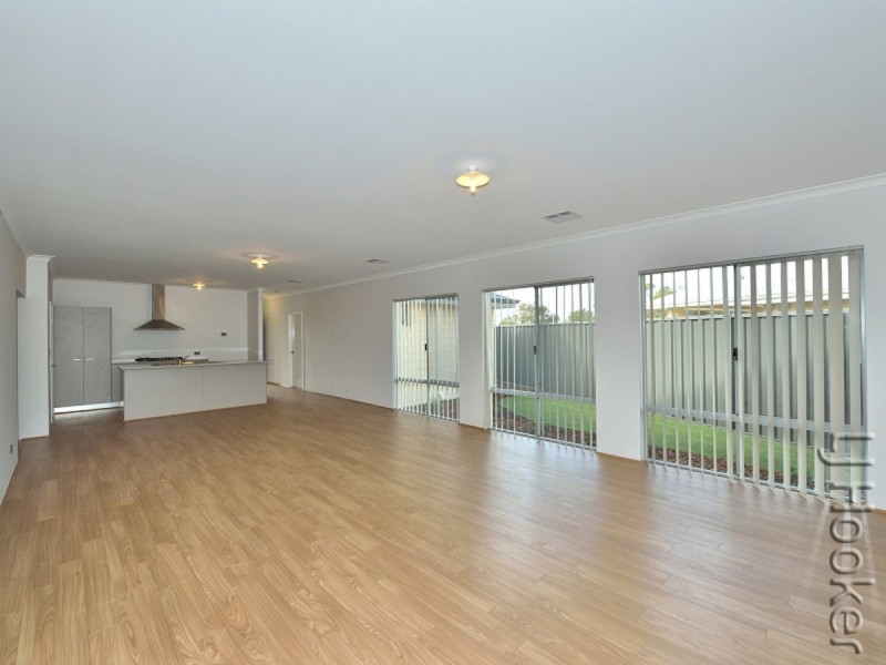 8 Triller Lane, Erskine WA 6210