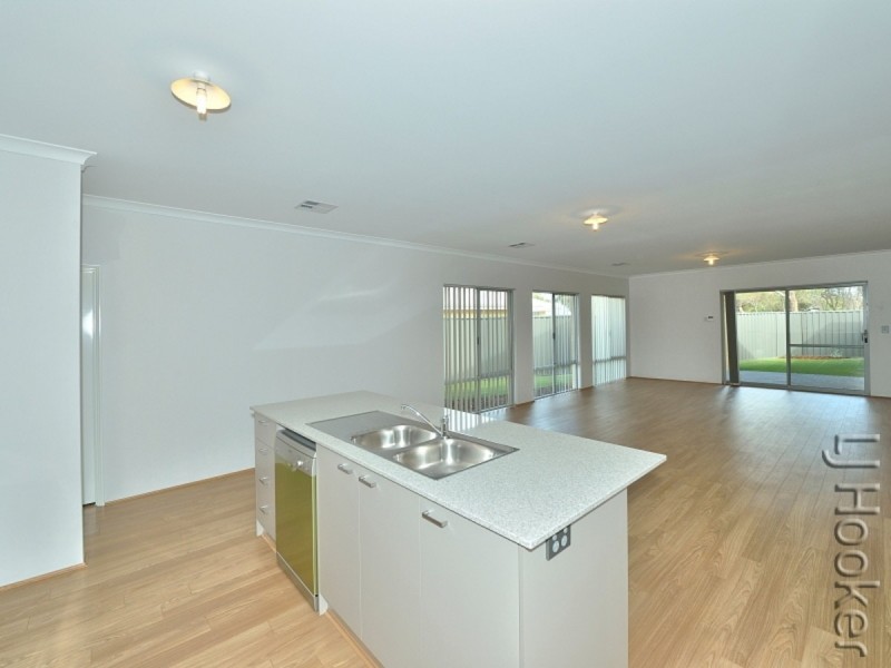 8 Triller Lane, Erskine WA 6210