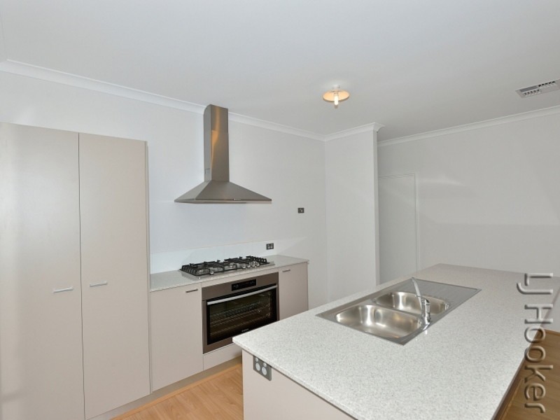 8 Triller Lane, Erskine WA 6210