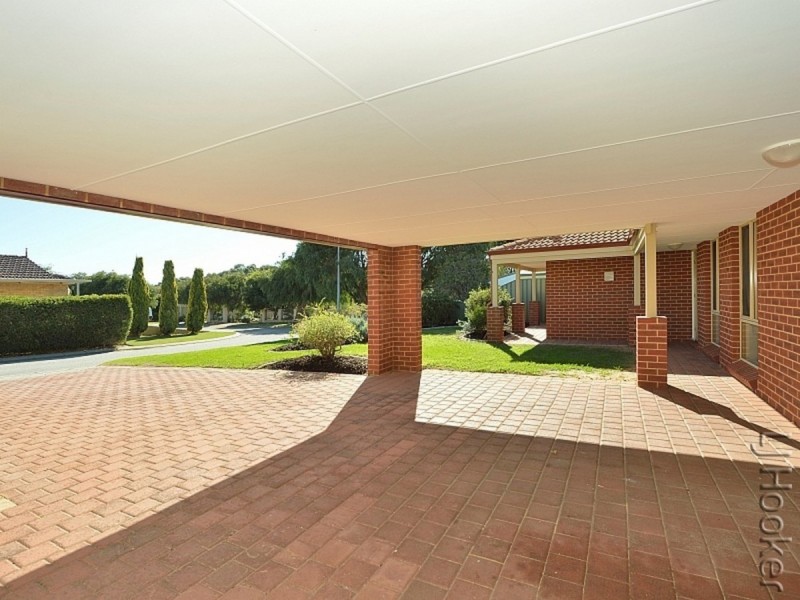 38 Paradise Circuit, Halls Head WA 6210