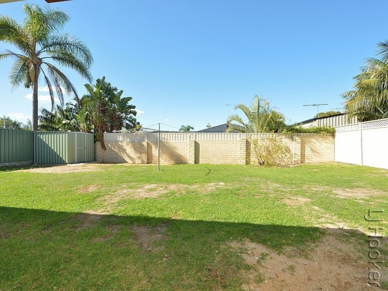 38 Paradise Circuit, Halls Head WA 6210
