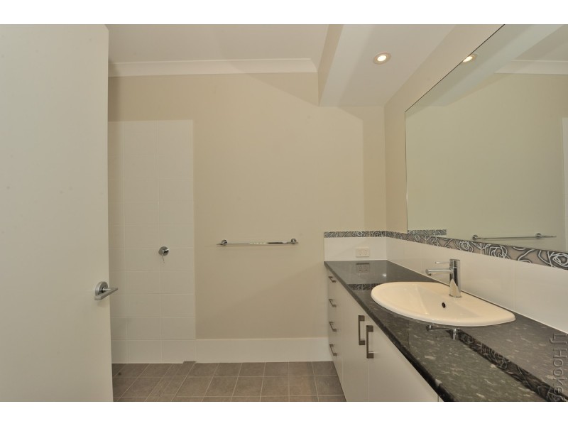 14 Pinegrove Vista, Meadow Springs WA 6210