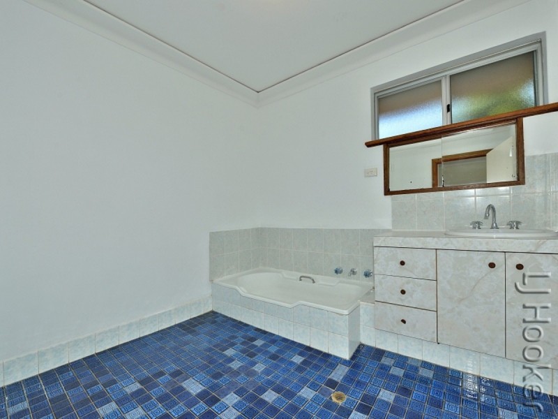 16 Clyde Place, Mandurah WA 6210