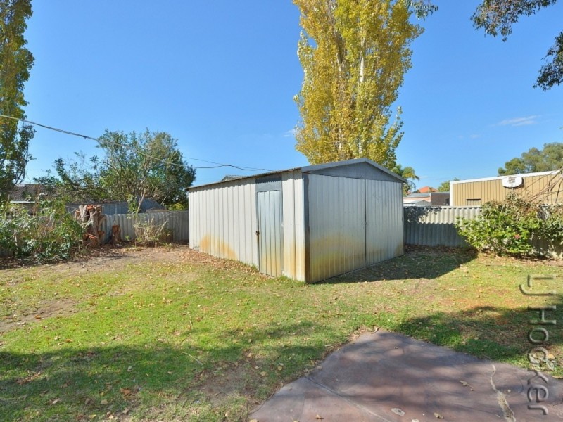 16 Clyde Place, Mandurah WA 6210