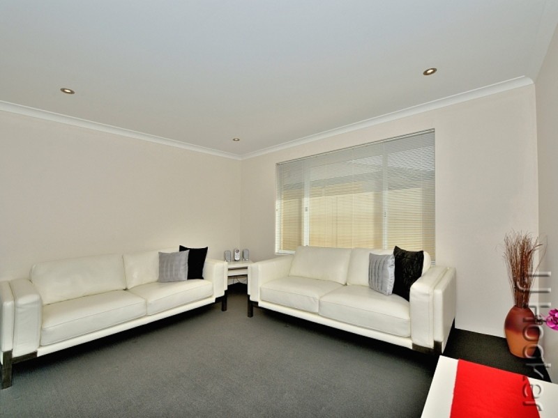 34 Britawast Road, Madora Bay WA 6210