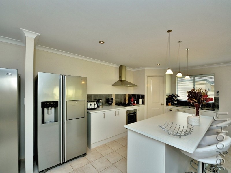 34 Britawast Road, Madora Bay WA 6210