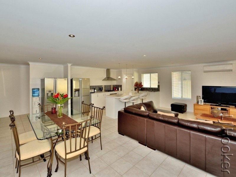 34 Britawast Road, Madora Bay WA 6210