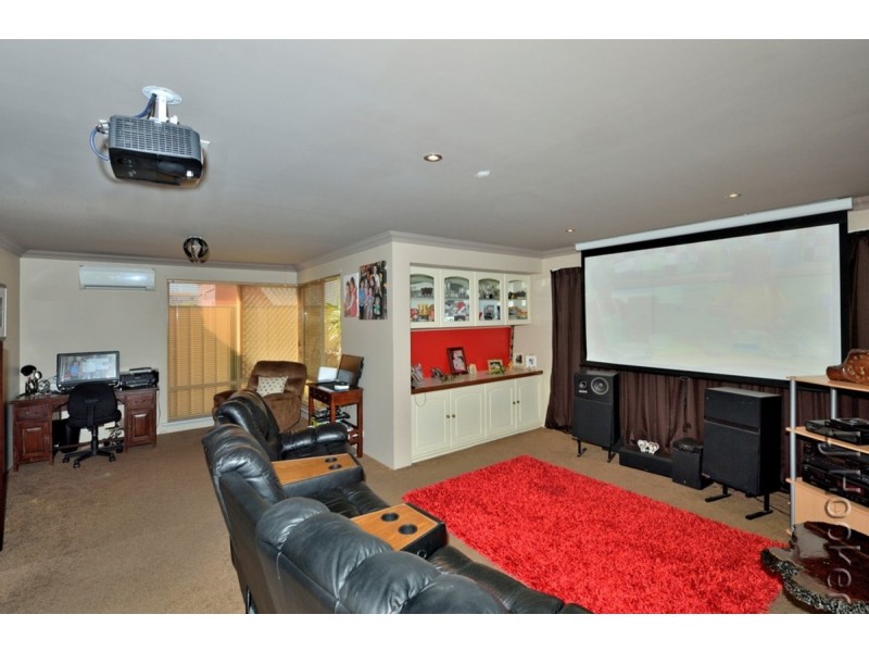 17 Arundel Drive, Halls Head WA 6210