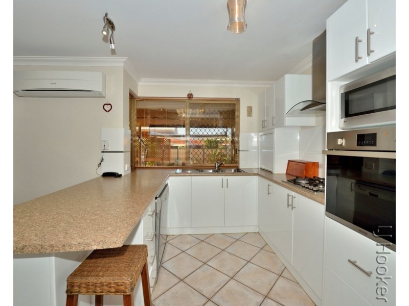 17 Arundel Drive, Halls Head WA 6210