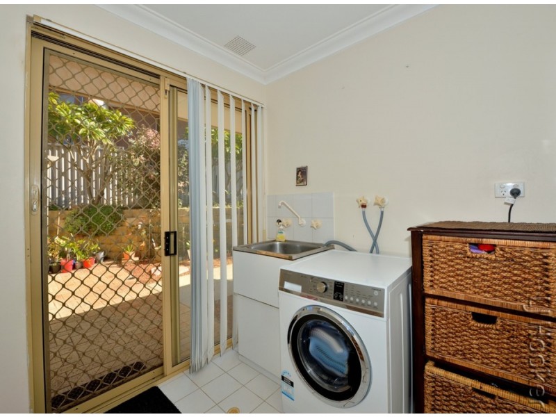 17 Arundel Drive, Halls Head WA 6210