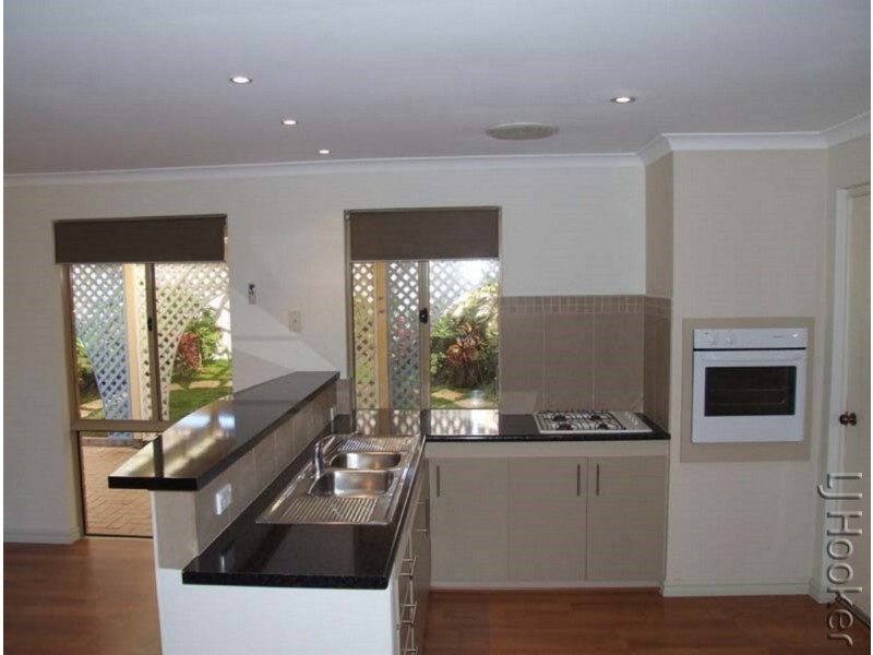 196 Mclarty Road, Halls Head WA 6210