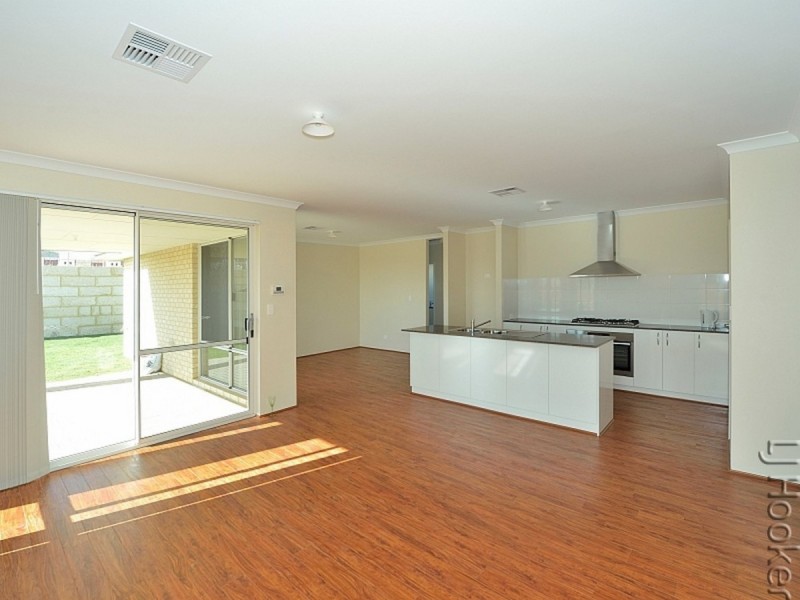 16 Azelia Approach, Madora Bay WA 6210