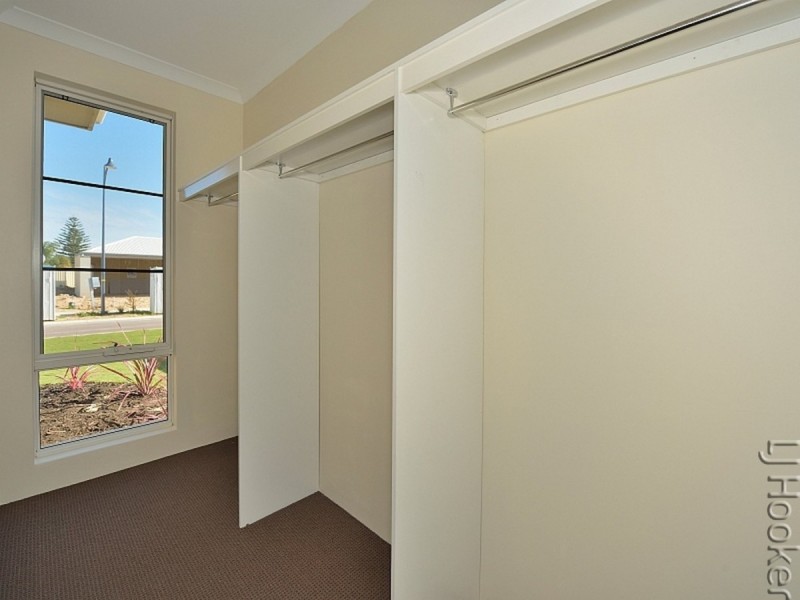 16 Azelia Approach, Madora Bay WA 6210