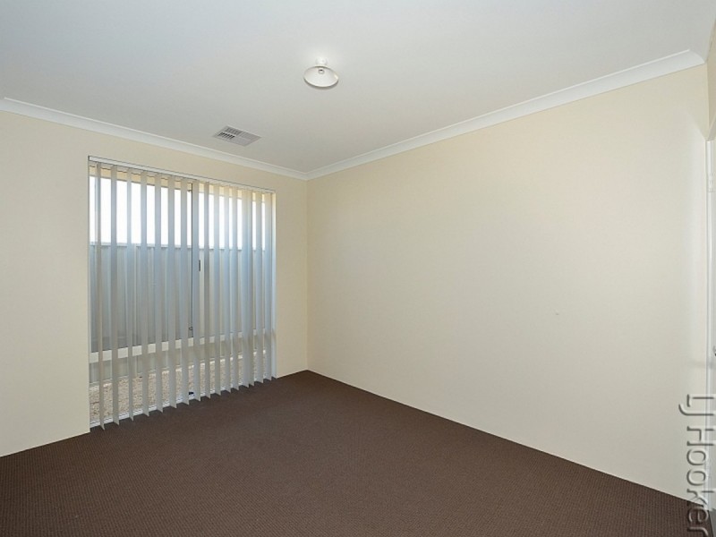 16 Azelia Approach, Madora Bay WA 6210