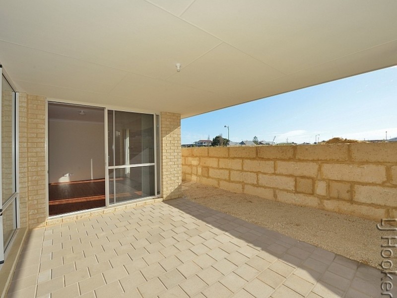 16 Azelia Approach, Madora Bay WA 6210