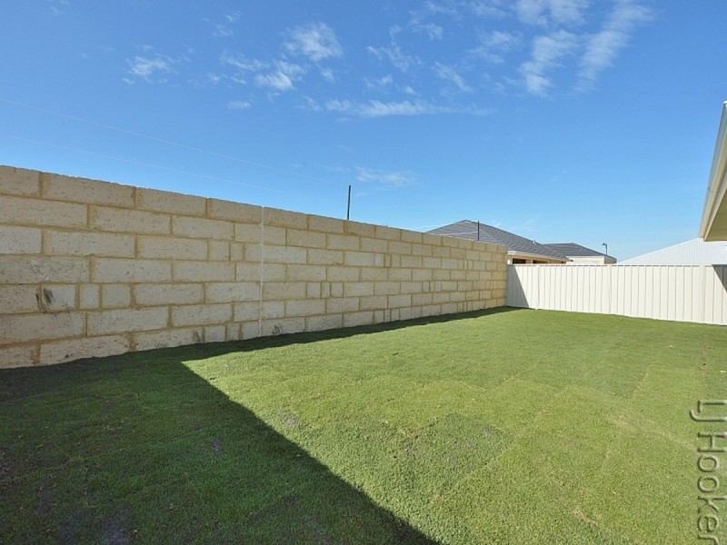 16 Azelia Approach, Madora Bay WA 6210