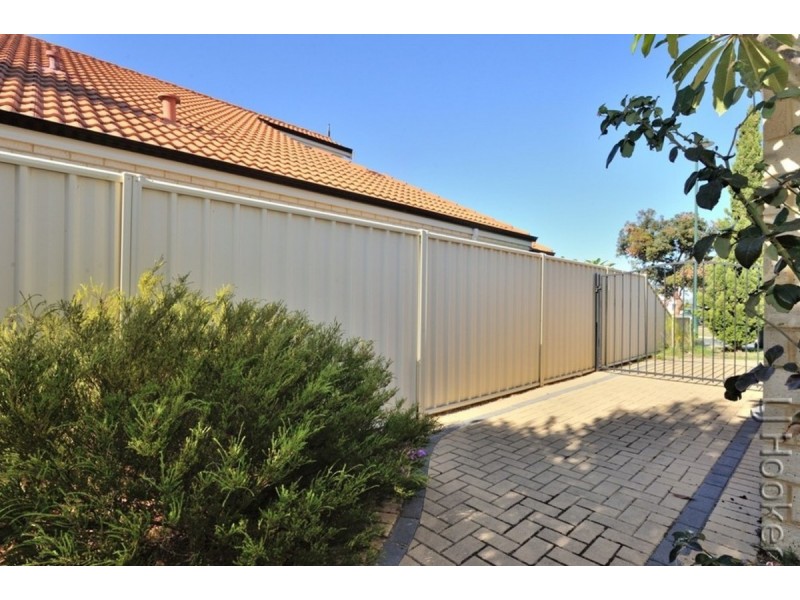 15 Hudson Drive, Dudley Park WA 6210