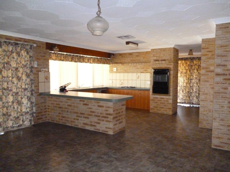 1 David Place, Dudley Park WA 6210