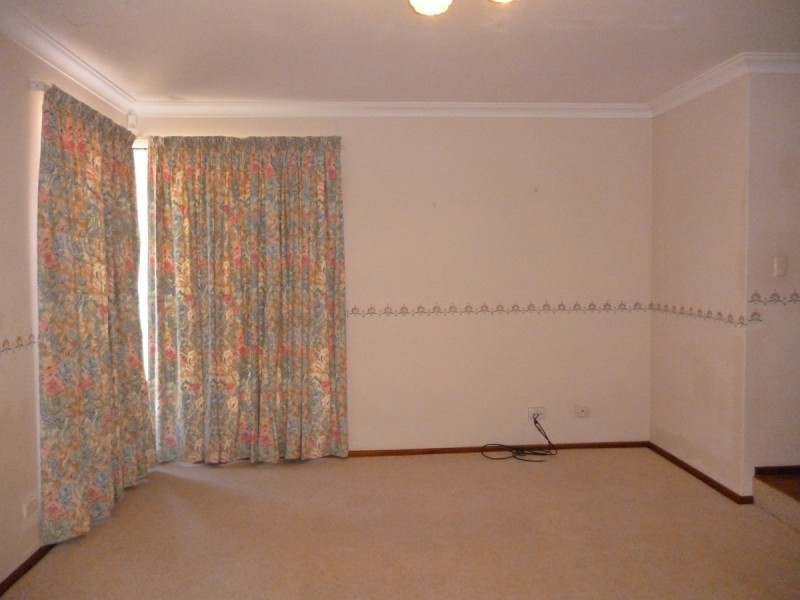 1 David Place, Dudley Park WA 6210