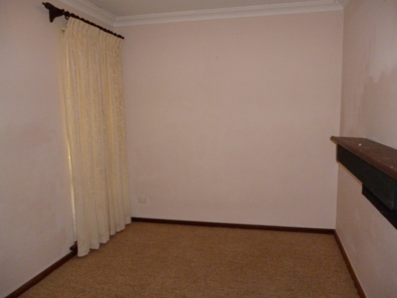 1 David Place, Dudley Park WA 6210