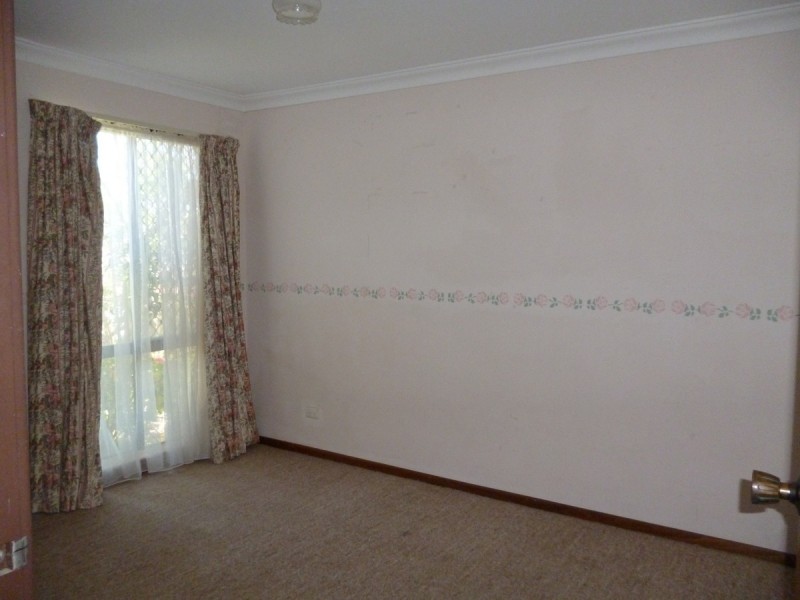 1 David Place, Dudley Park WA 6210
